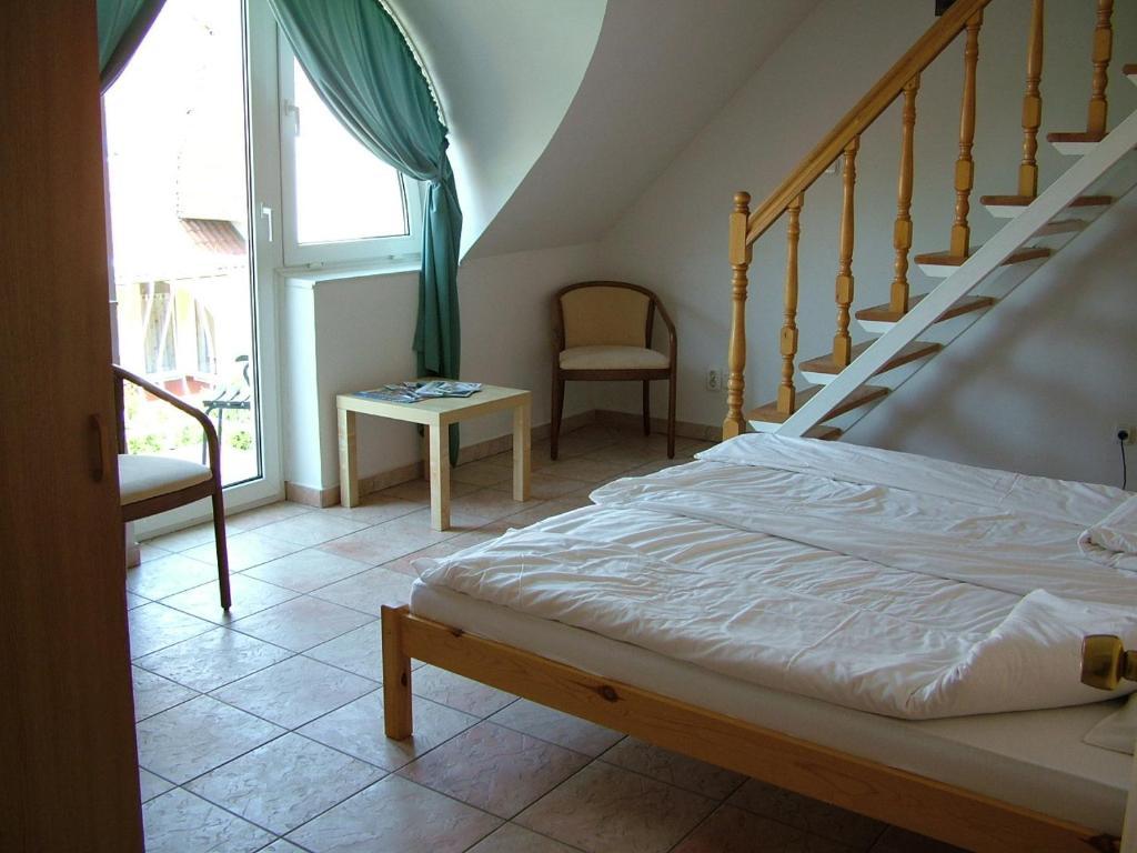 Zoldhaz Bio Panzio Hotel Gyenesdiás Cameră foto